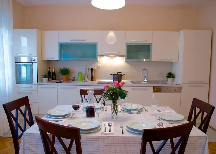 شقة Luxe 3br