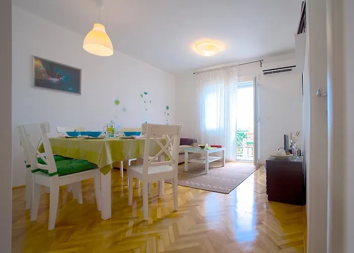 شقة Luxe 3br *