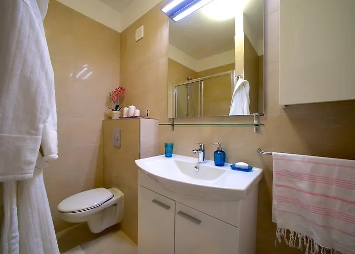 Luxe 3br