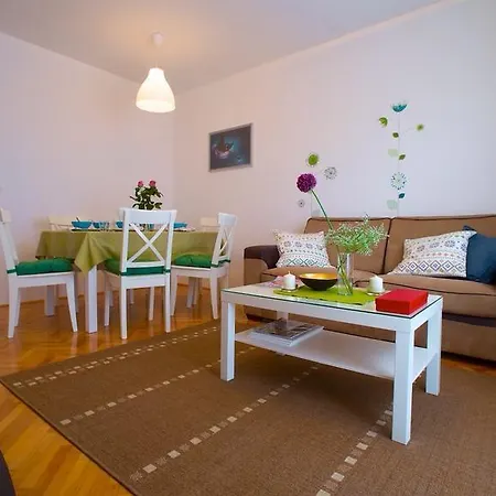 Luxe 3br Split