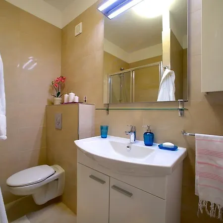 Luxe 3br